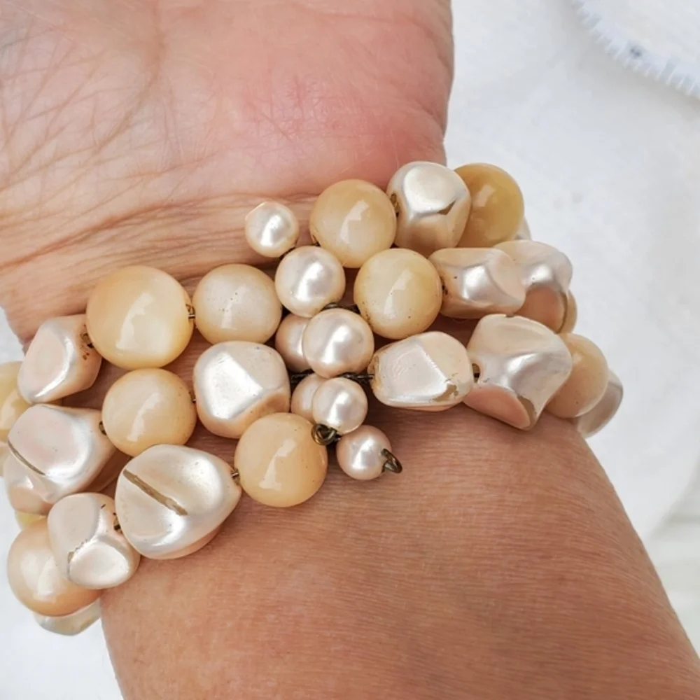 Vintage Moinlight Lucite &  Faux‎ Pearl Bracelet